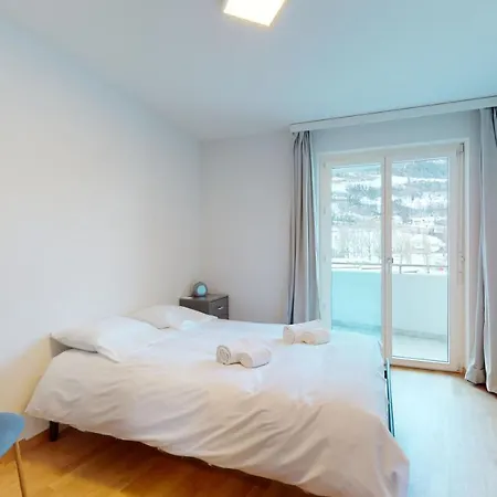 Modern And Elegant With A Nice Balcony 아파트 시옹