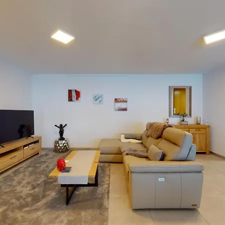 Appartement Modern And Elegant With A Nice Balcony *
