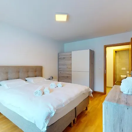 Modern And Elegant With A Nice Balcony * Sion